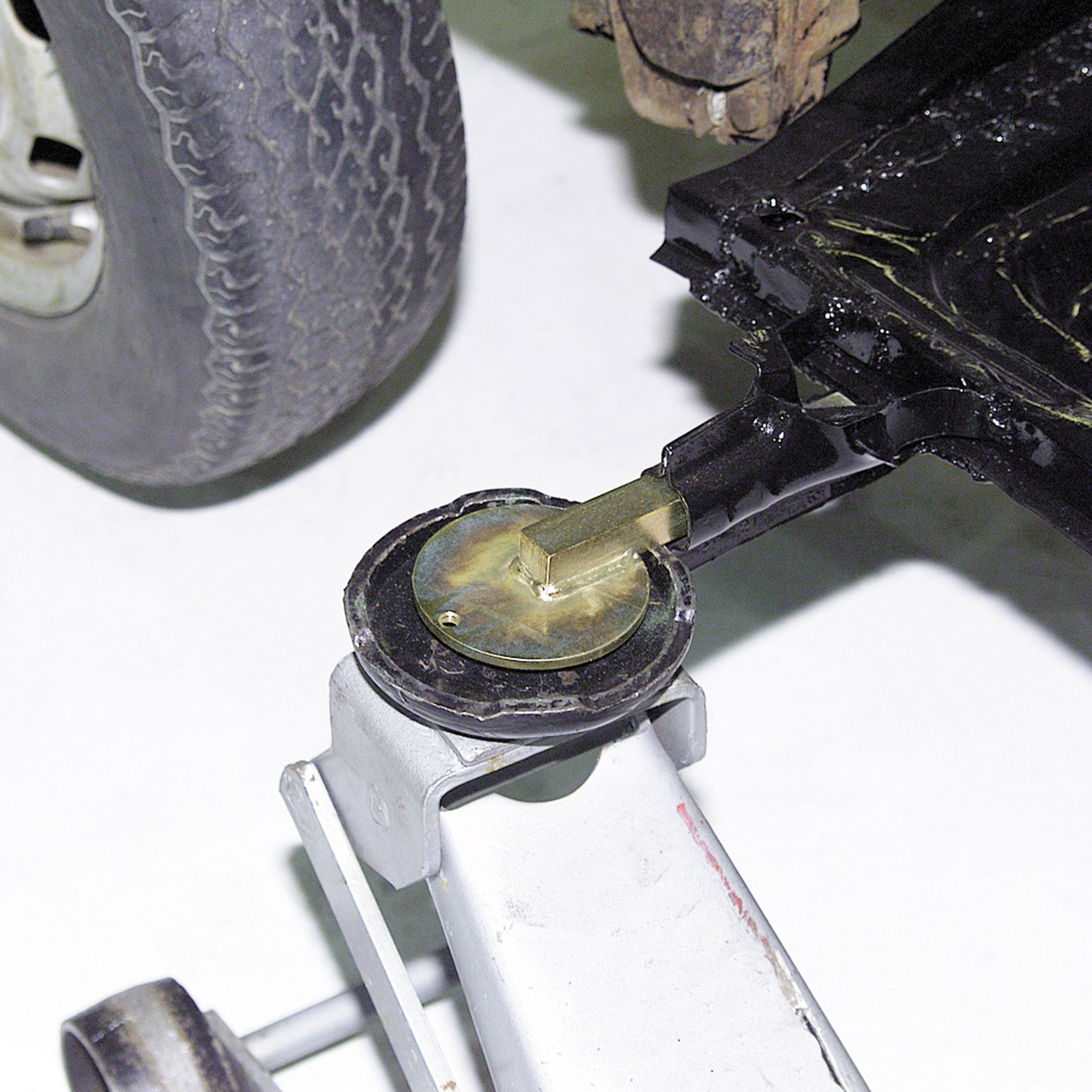 ナチドイツ軍ｖW社製軽車両用ジャッキ Air Cooled VW 1950–1979 VW and Porsche Jack Pocket Insert